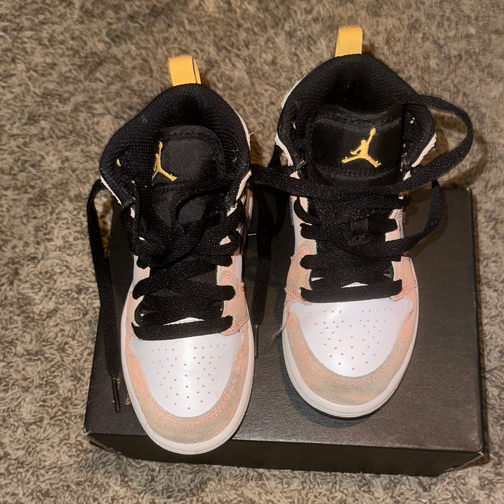 Jordan 1 Mid kids